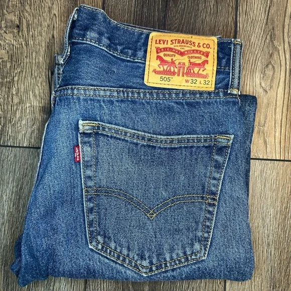 Levi’s 505 Straight Leg Jeans Men’s W32 L32 | Classic Medium Wash - Picture 2 of 16